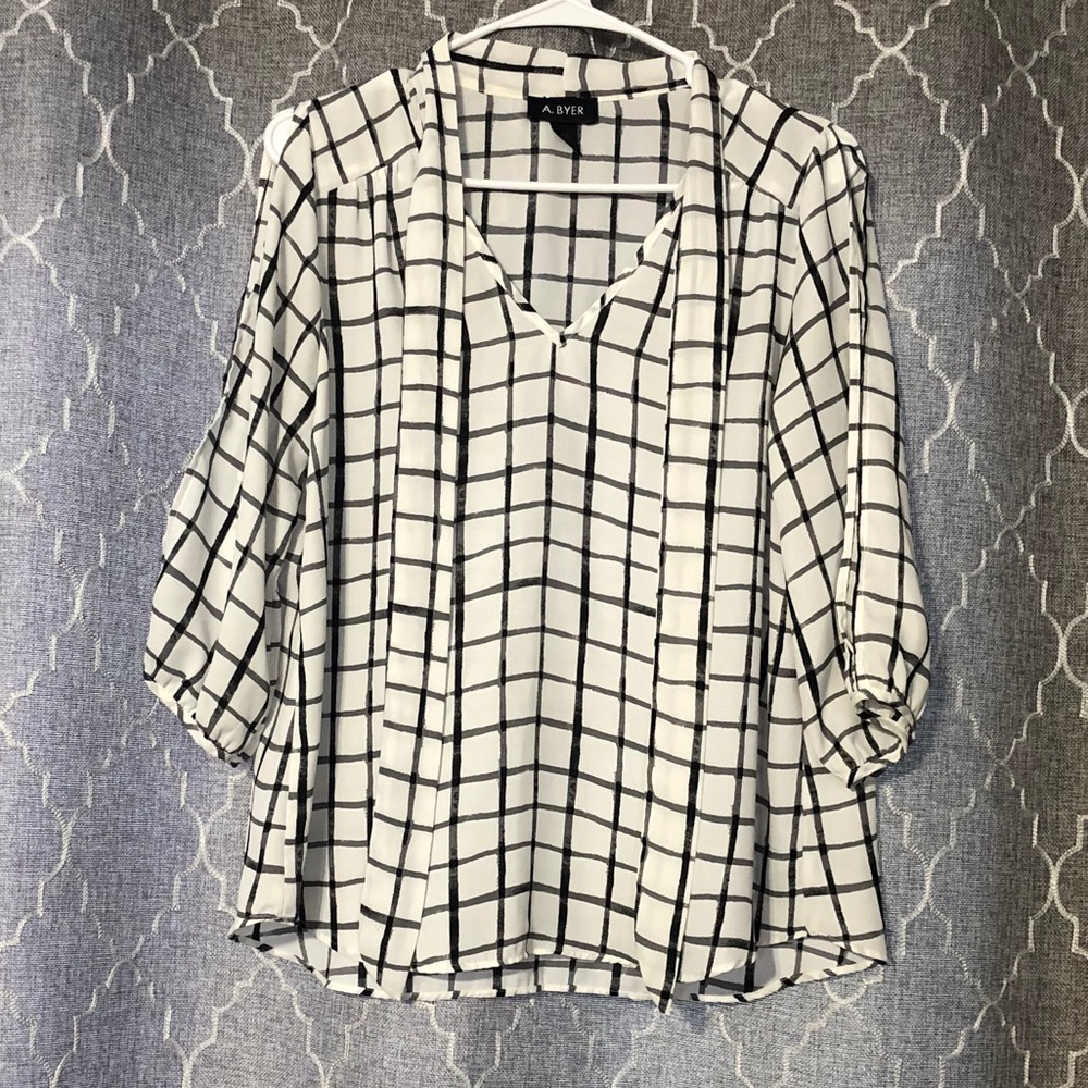 3/4 Open Sleeve Blouse